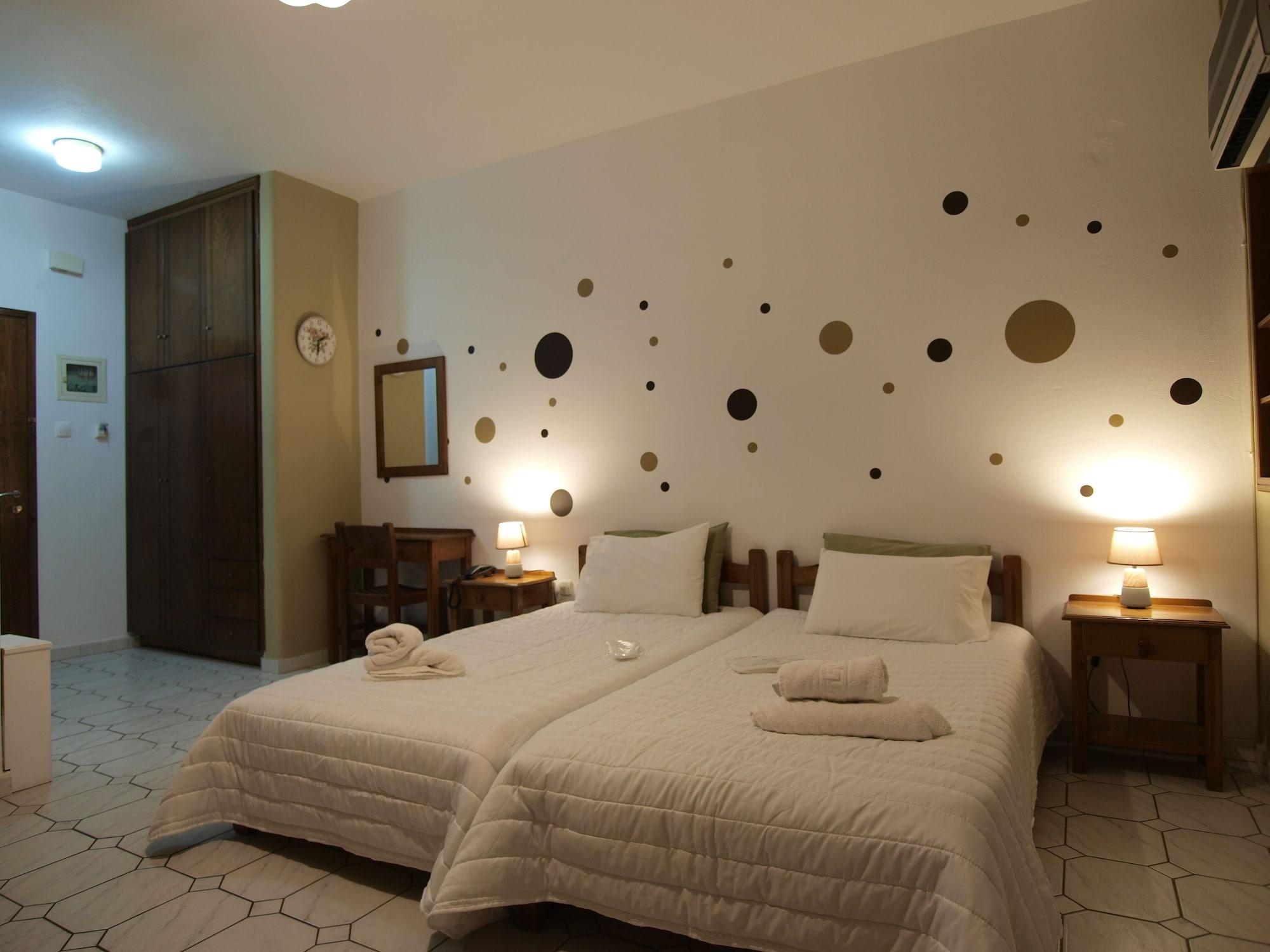 Kleopatra Traditional Hotel Apartments Stoúpa Esterno foto
