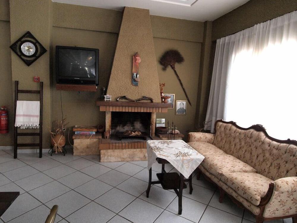 Kleopatra Traditional Hotel Apartments Stoúpa Esterno foto