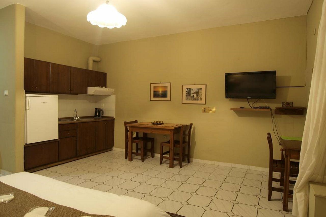 Kleopatra Traditional Hotel Apartments Stoúpa Esterno foto