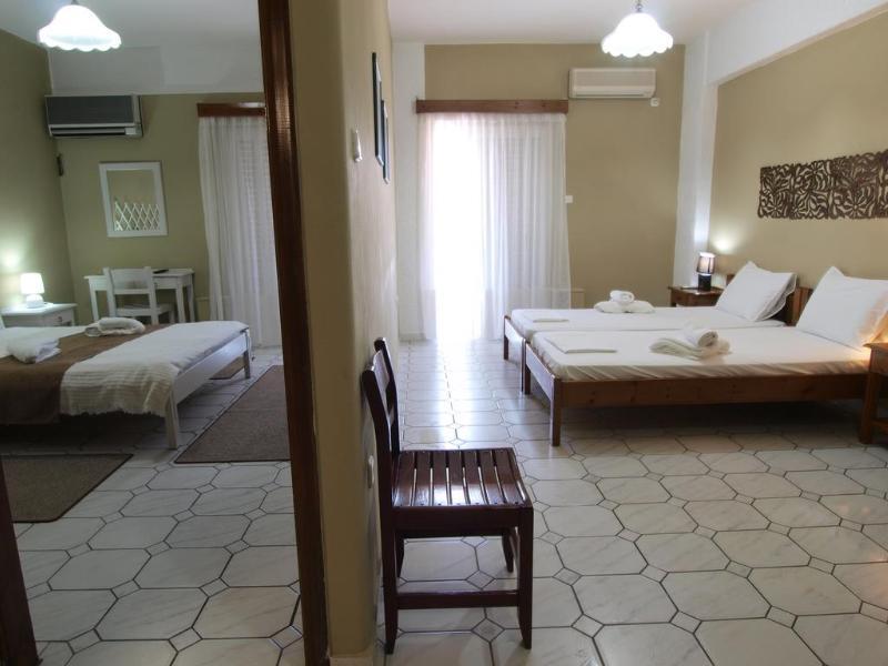 Kleopatra Traditional Hotel Apartments Stoúpa Esterno foto